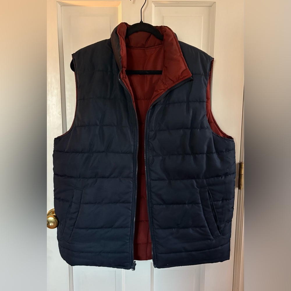 GAP Men's Reversible Puffer Vest in Navy and Rust